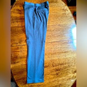 RW&CO 32” Grey dress pants with a herringbone style fabric